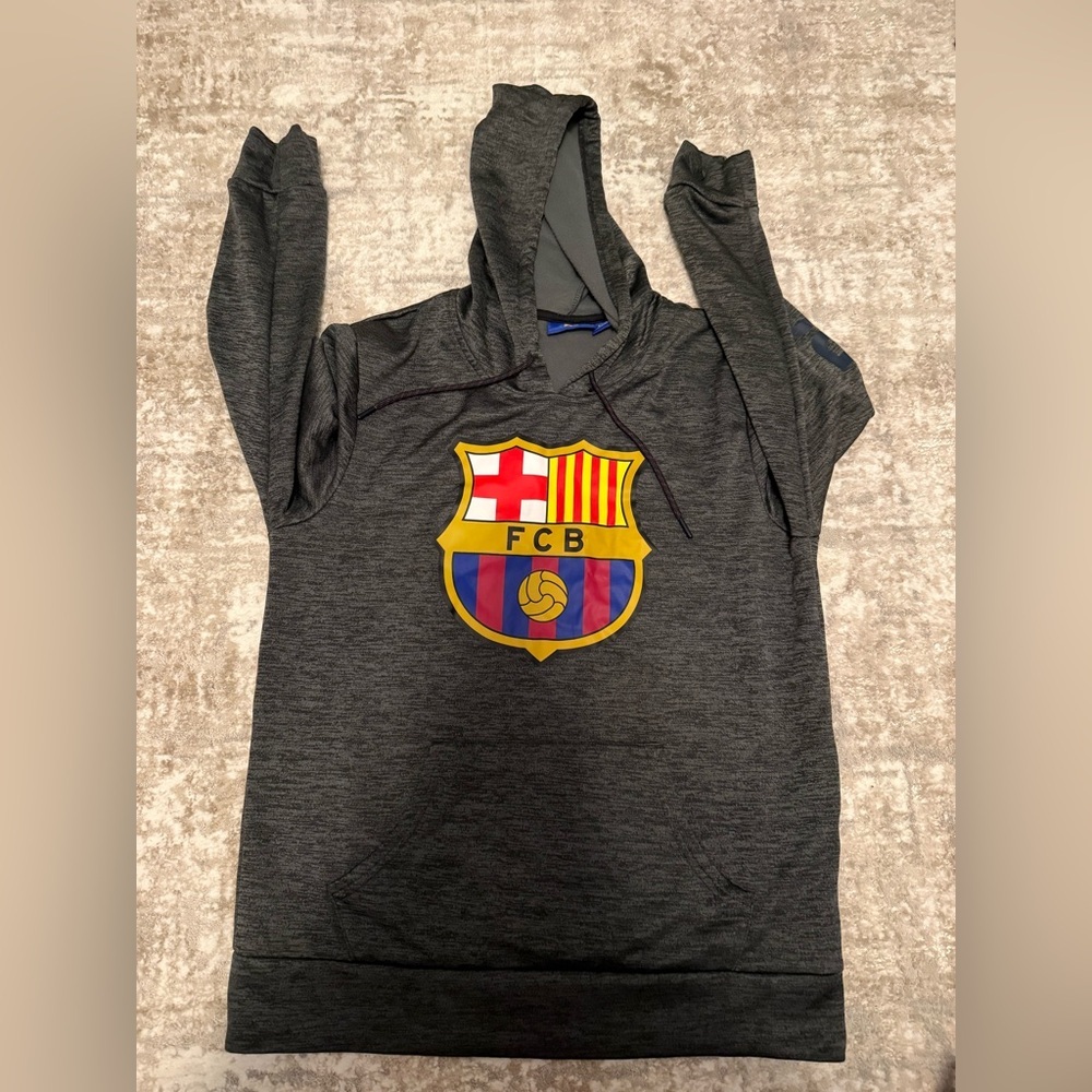 FC Barcelona Men's Hoodie in Dark Gray size M